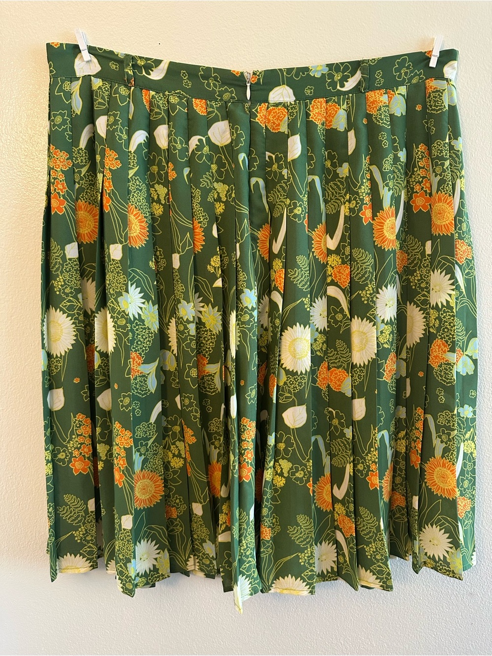ModCloth Green Floral Pleated A-Line Skirt with Orange & Cream Accents - Picture 2 of 4